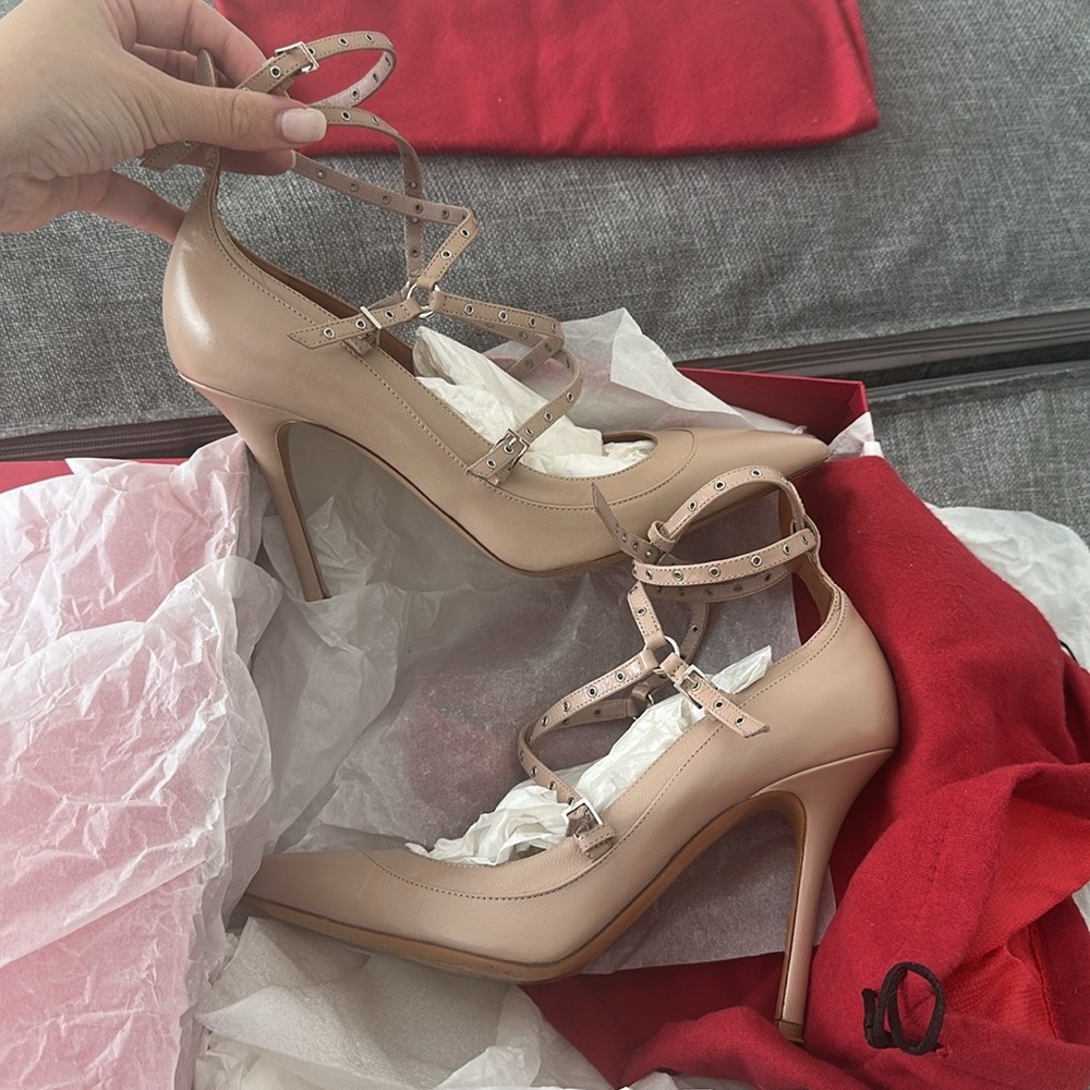 Valentino Women's Love Latch Strappy Grommet Pump, Nude, size 39
